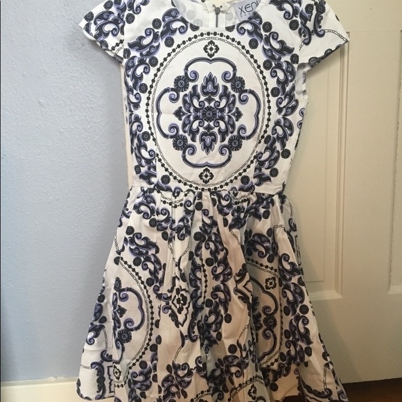 Xenia Boutique Dresses & Skirts - Blue and white floral dress